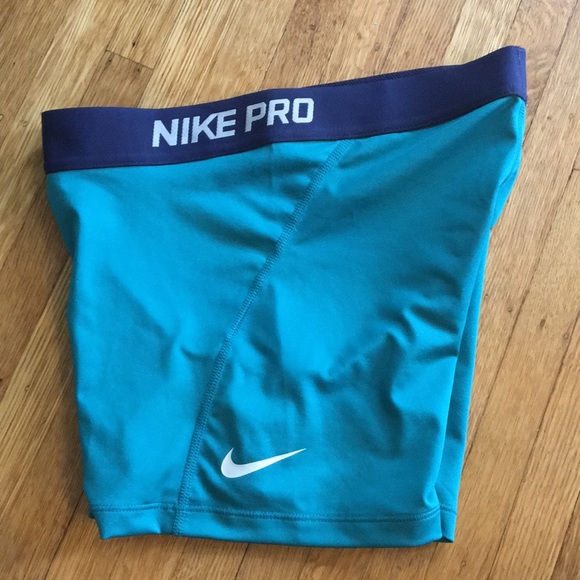 Nike Pro 3” Shorts - Picture 2 of 2